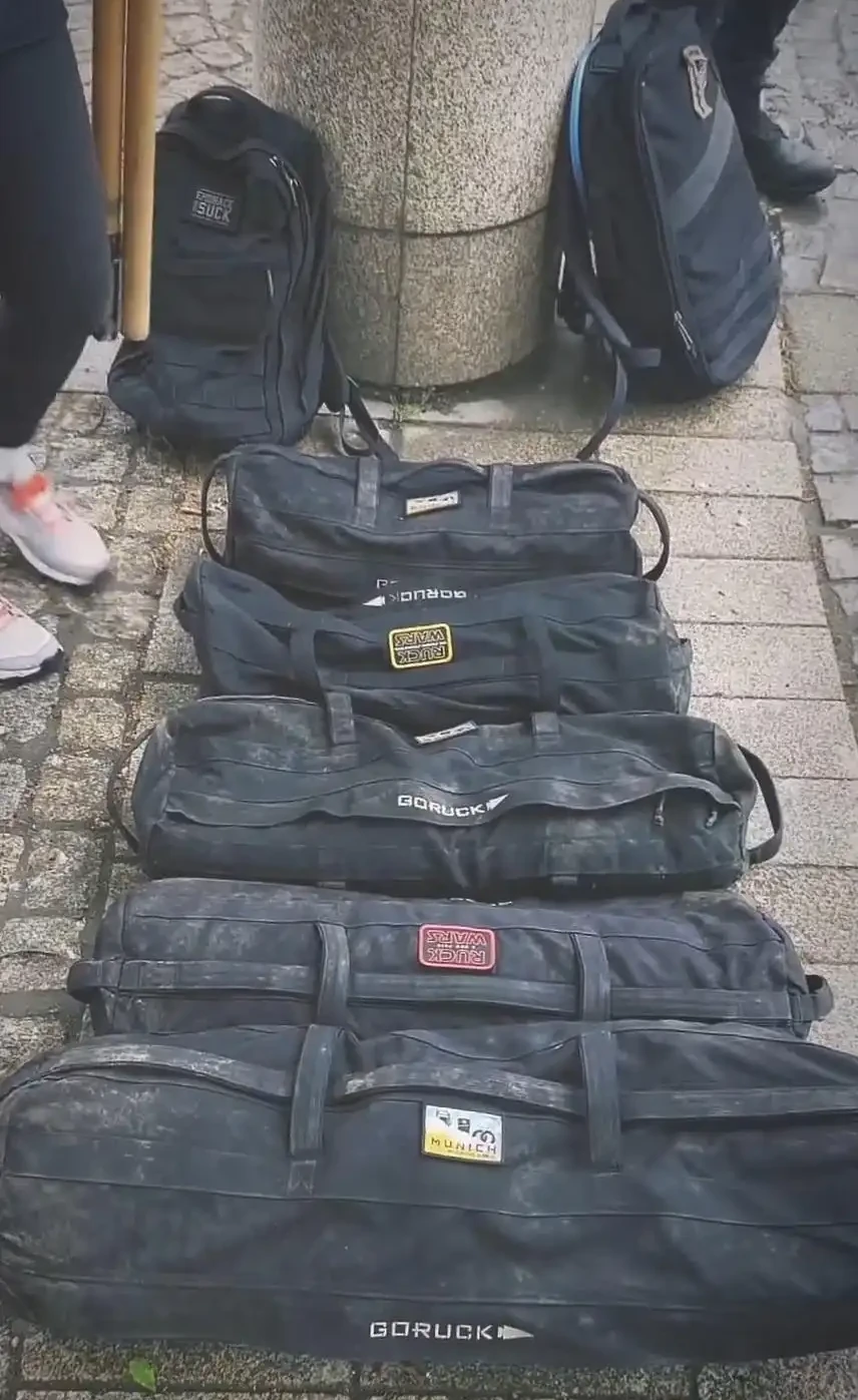 Image: Top-down photo on sandbags lined up on the ground; sizes (top to bottom) 40#, 40#, 60#, 60#, 80#